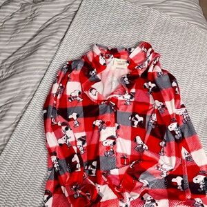 Womans snoopy pj's shirt